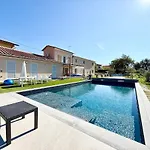 Sensazione-piscina, Sauna, Jacuzzi, Bbq Sarzana