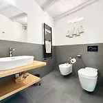 Sensazione-piscina, Sauna, Jacuzzi, Bbq Sarzana