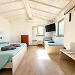 Sensazione-piscina, Sauna, Jacuzzi, Bbq * Sarzana