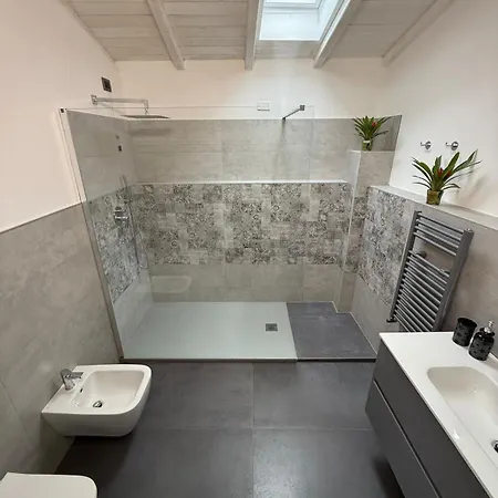Sensazione-piscina, Sauna, Jacuzzi, Bbq * Sarzana