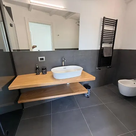 Sensazione-piscina, Sauna, Jacuzzi, Bbq Sarzana