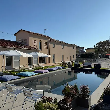 Sensazione-piscina, Sauna, Jacuzzi, Bbq * Sarzana