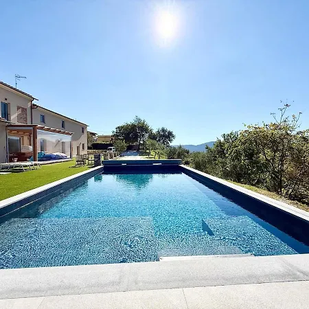 Sensazione-piscina, Sauna, Jacuzzi, Bbq Villa