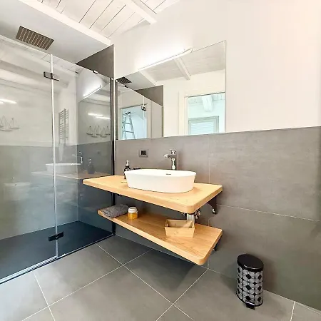 Villa Sensazione-piscina, Sauna, Jacuzzi, Bbq Sarzana