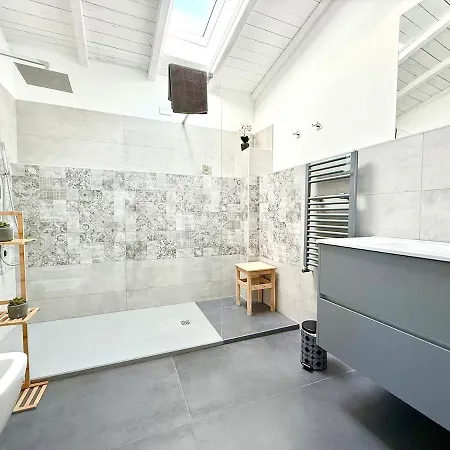 Sensazione-piscina, Sauna, Jacuzzi, Bbq Sarzana